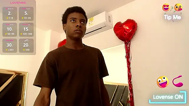 Snapshot of NoahJhonson69 chatting on 03-13-26, 12:12 NoahJhonson69 online show from 03-13-26, 12:12