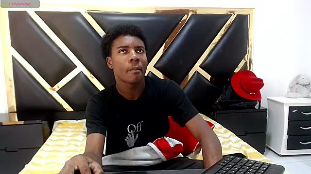 NoahJhonson69 online show from 05-02-26, 11:26