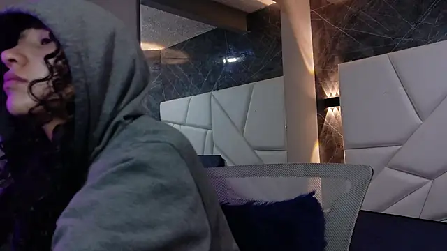 pettymoon1 online show from 12-23-25, 11:08