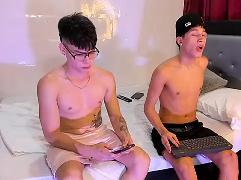 Handsome boys69 online show from 11-20-25, 02:45