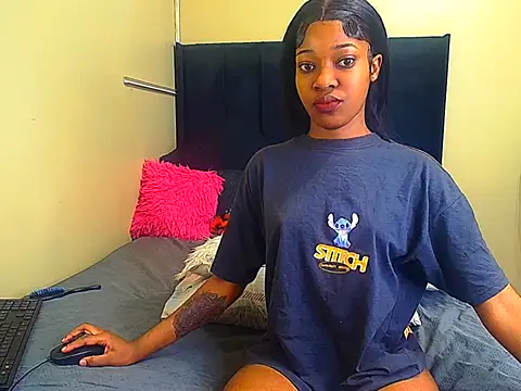 LisaBluexxx1 online show from 05-10-26, 09:25