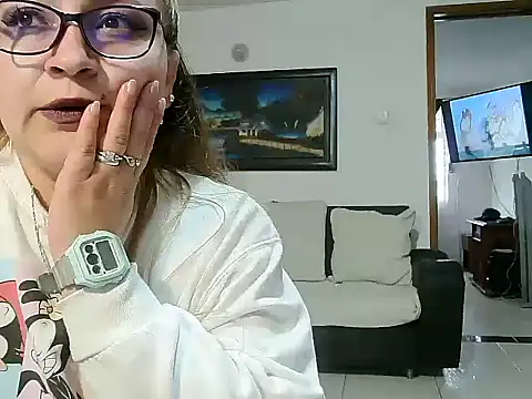 LexieNatty online show from 11-19-25, 07:36