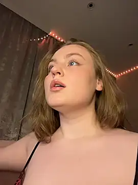 Snapshot of _whorimi chatting on 11-20-25, 01:22 whorimi online show from 11-20-25, 01:22