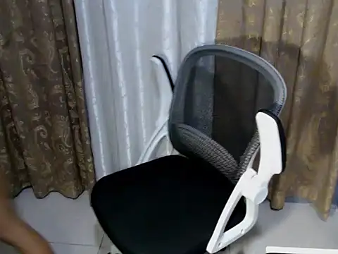 AmazingVivyoria69 online show from 07-04-26, 07:03