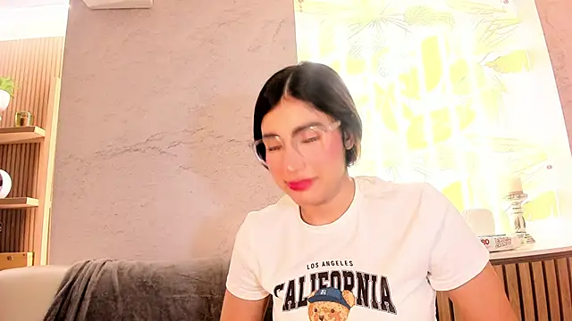 Snapshot of IsabelaStefano chatting on 03-14-26, 03:12 IsabelaStefano online show from 03-14-26, 03:12