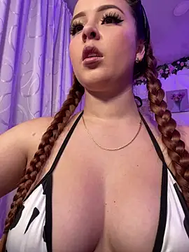 Snapshot of April_Beckett02 chatting on 02-11-26, 10:09 April Beckett02 online show from 02-11-26, 10:09