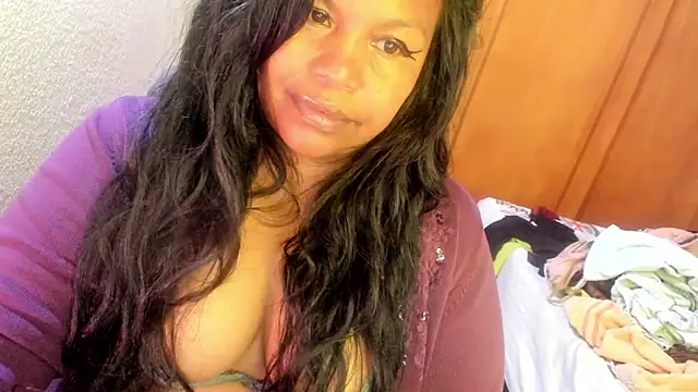 ebonycamelia online show from 04-21-26, 06:55