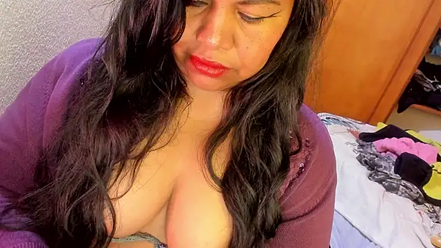 ebonycamelia online show from 04-29-26, 06:36