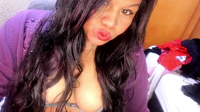 ebonycamelia online show from 05-08-26, 09:42