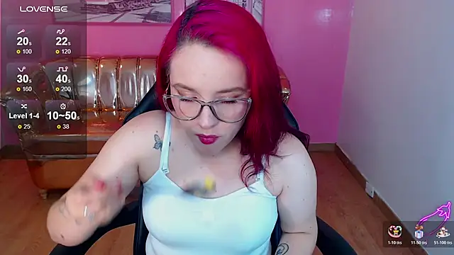 holly t  online show from 11-19-25, 04:34