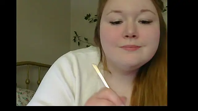 Lilah Sweet online show from 06-15-26, 07:49