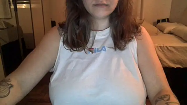 Snapshot of xxxluana chatting on 04-06-26, 08:26 xxxluana online show from 04-06-26, 08:26