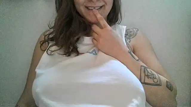 Snapshot of xxxluana chatting on 04-09-26, 06:13 xxxluana online show from 04-09-26, 06:13