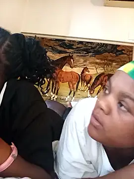 YELLOW-MELLO online show from 01-12-26, 06:40