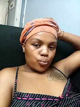 YELLOW-MELLO online show from 01-19-26, 04:22