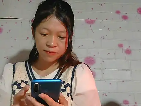 Snapshot of Kim_mon chatting on 12-19-25, 03:13 Kim mon online show from 12-19-25, 03:13