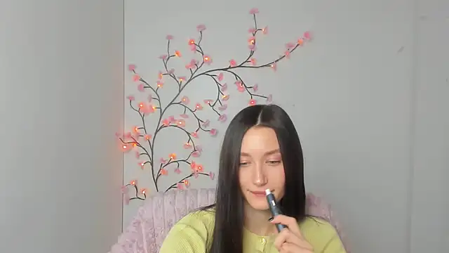 Snapshot of Stella_XO chatting on 03-25-26, 06:19 Stella XO online show from 03-25-26, 06:19