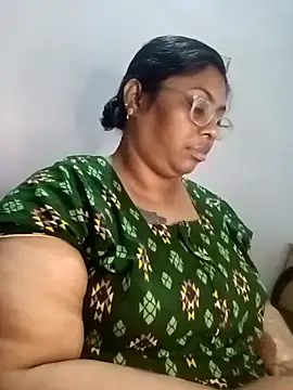 Riya-mallus online show from 11-28-25, 06:49