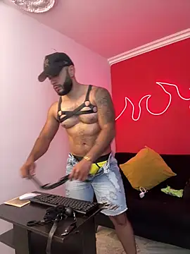 Snapshot of Mike_savage3 chatting on 02-18-26, 12:23 Mike savage3 online show from 02-18-26, 12:23