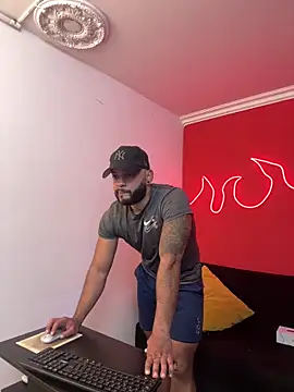 Snapshot of Mike_savage3 chatting on 02-26-26, 12:15 Mike savage3 online show from 02-26-26, 12:15