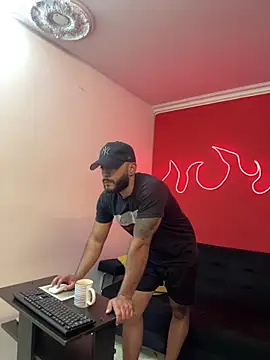 Snapshot of Mike_savage3 chatting on 03-24-26, 12:10 Mike savage3 online show from 03-24-26, 12:10