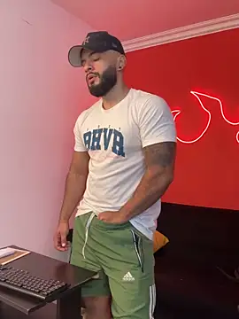 Snapshot of Mike_savage3 chatting on 03-25-26, 12:11 Mike savage3 online show from 03-25-26, 12:11