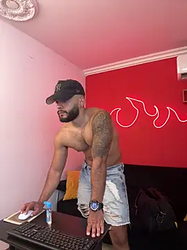 Snapshot of Mike_savage3 chatting on 03-27-26, 12:16 Mike savage3 online show from 03-27-26, 12:16