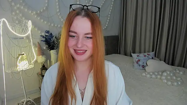 AirySilhouette online show from 12-15-25, 05:17