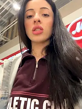 Snapshot of Lilitoppp chatting on 11-20-25, 07:30 Lilitoppp online show from 11-20-25, 07:30