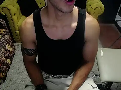 Snapshot of tayler_luke chatting on 12-20-25, 01:12 tayler luke online show from 12-20-25, 01:12