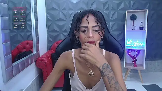 becky lynch 102 online show from 03-10-26, 12:54