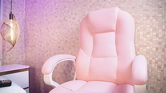 Snapshot of luciana_agudelo chatting on 03-05-26, 07:21 luciana agudelo online show from 03-05-26, 07:21