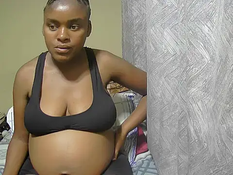 Snapshot of PregiiCaramellxx chatting on 11-20-25, 05:01 PregiiCaramellxx online show from 11-20-25, 05:01