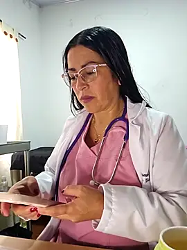 JustSamantha  online show from 11-28-25, 12:52