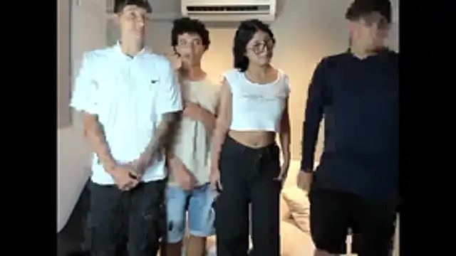 Snapshot of Rey_hot20 chatting on 11-20-25, 01:33 Rey hot20 online show from 11-20-25, 01:33