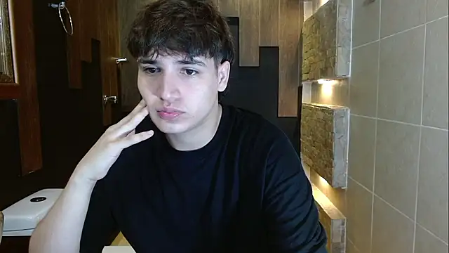 JakeSummer  online show from 02-05-26, 01:05