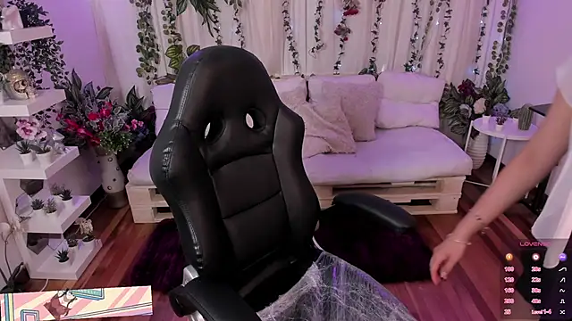 little xioo  online show from 01-12-26, 08:14