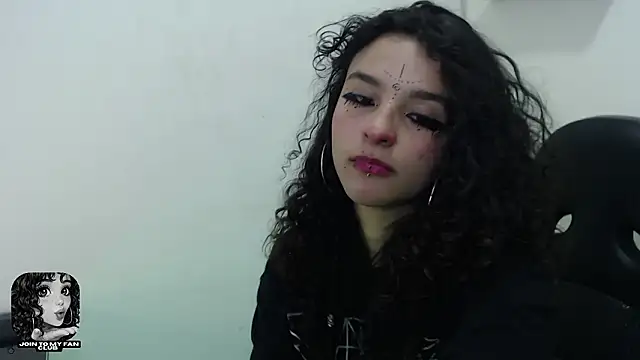 Snapshot of gummo_ chatting on 03-26-26, 07:52 gummo online show from 03-26-26, 07:52