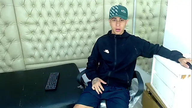 HollmanFronsh online show from 12-03-25, 02:19