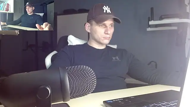 Poliglotjoe1 online show from 12-17-25, 09:32