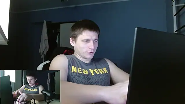 Snapshot of Poliglotjoe1 chatting on 02-15-26, 03:31 Poliglotjoe1 online show from 02-15-26, 03:31