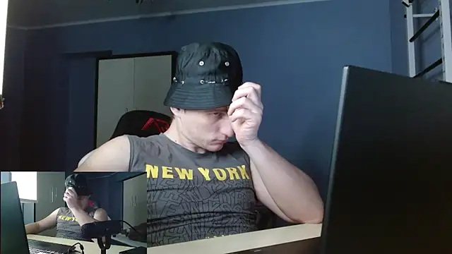 Snapshot of Poliglotjoe1 chatting on 02-16-26, 09:22 Poliglotjoe1 online show from 02-16-26, 09:22