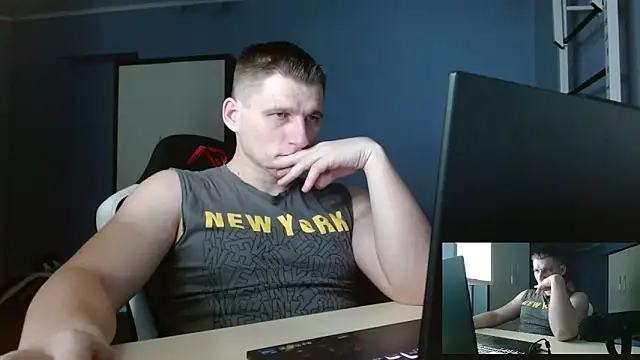 Snapshot of Poliglotjoe1 chatting on 02-19-26, 07:21 Poliglotjoe1 online show from 02-19-26, 07:21