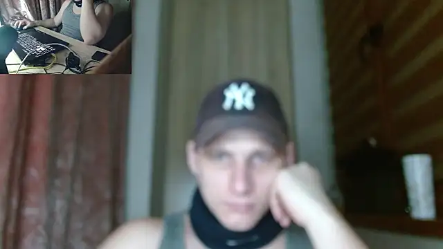 Snapshot of Poliglotjoe1 chatting on 03-22-26, 09:40 Poliglotjoe1 online show from 03-22-26, 09:40