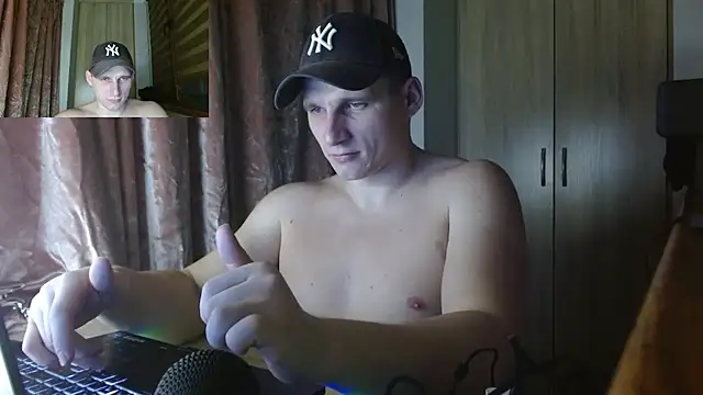 Snapshot of Poliglotjoe1 chatting on 03-26-26, 12:06 Poliglotjoe1 online show from 03-26-26, 12:06