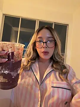 saliha pinky  online show from 02-10-26, 12:04