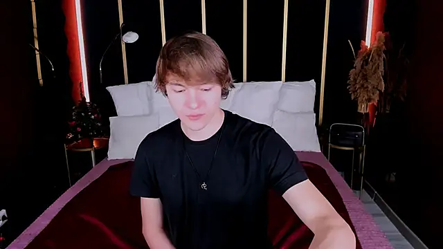 DonaldWoon online show from 12-21-25, 06:09