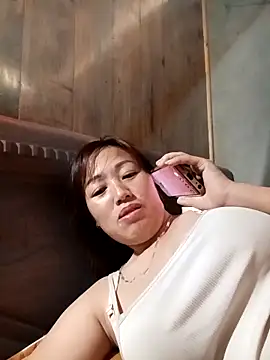 Snapshot of Jelly-squirt chatting on 03-01-26, 04:36 Jelly-squirt online show from 03-01-26, 04:36