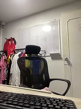 charlie bass online show from 12-19-25, 04:30