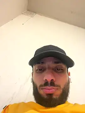 Kissall online show from 11-25-25, 03:28